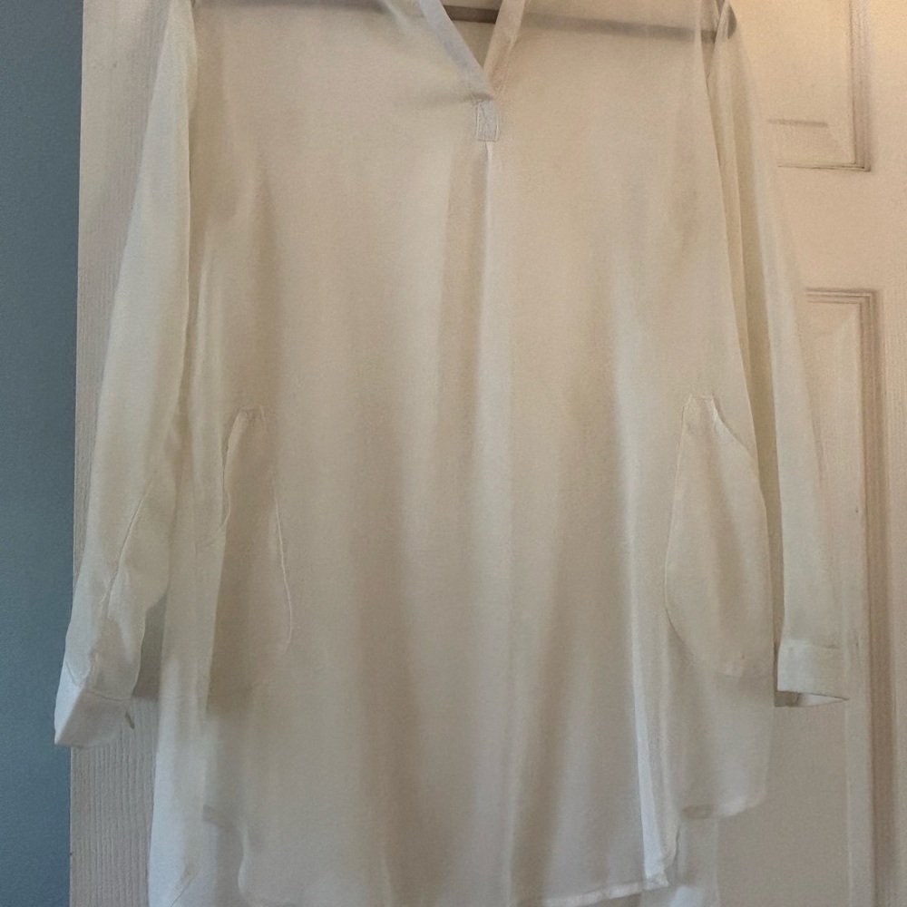 Source Unknown Elegant Cream/white Tunic Top long tunic size medium